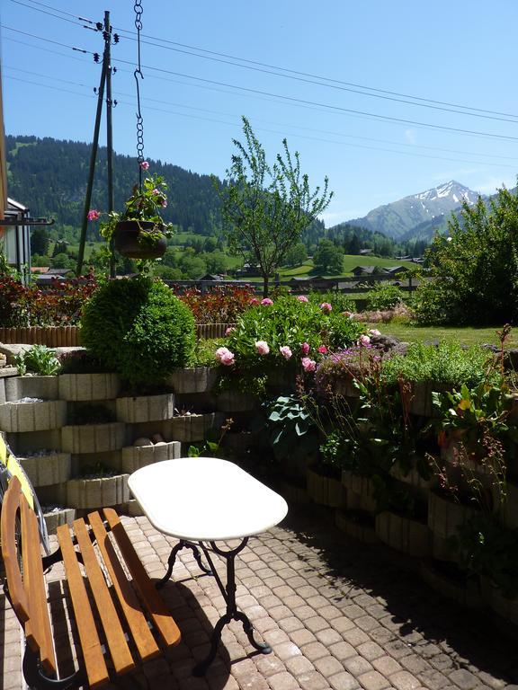 Chalet Aebnetbode Gstaad Room photo