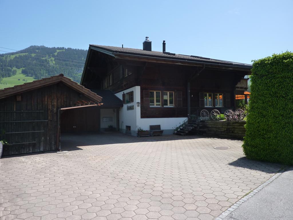 Chalet Aebnetbode Gstaad Room photo